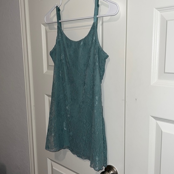 SIZE - SMALL - Picture 1 of 7